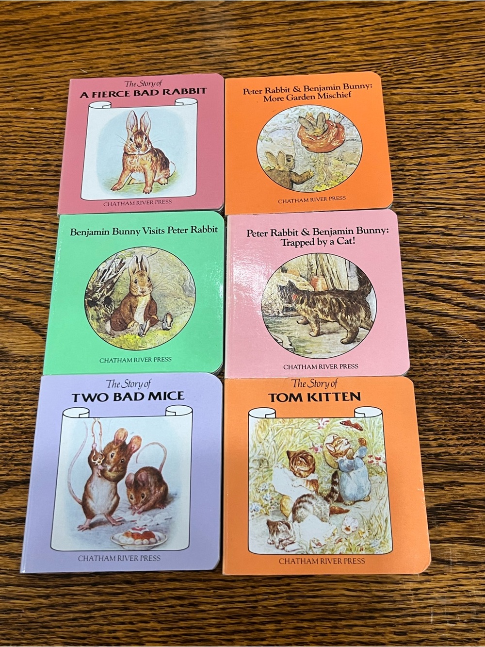 🐰📚 Vintage 1980s Miniature Peter Rabbit Books – Chatham River Press – Set of 6 - Picture 2 of 5